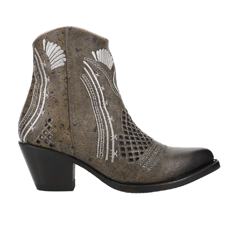 Savannah Embroidered Round Toe Cowboy Booties