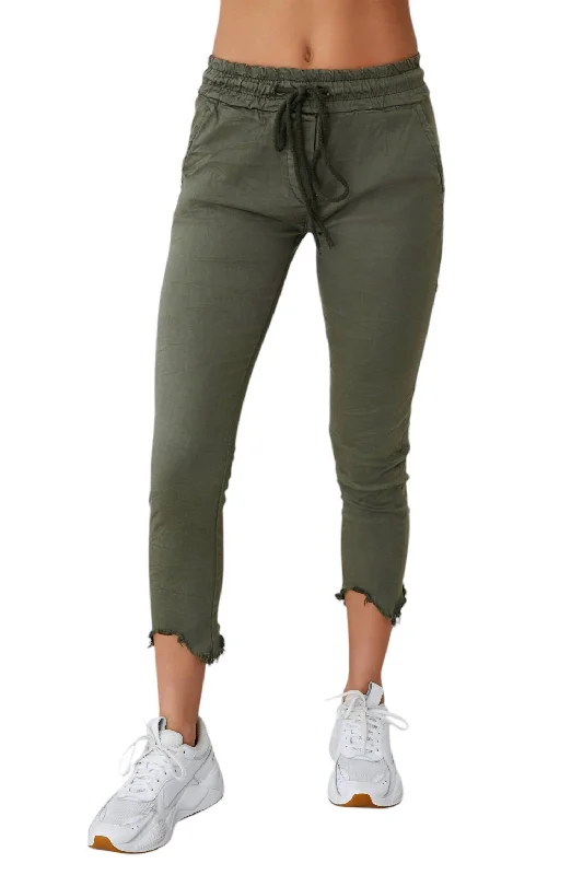 Zip Pocket Crinkle Jogger With Raw Hem In Army Green