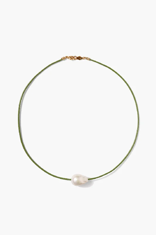 Isla Pearl Necklace Green